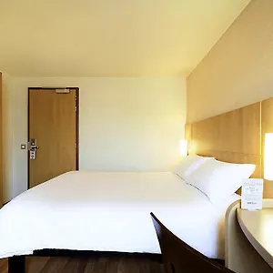 מלון Ibis Tour Eiffel Cambronne 15eme ***